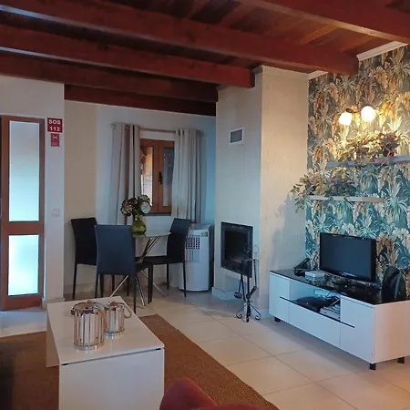 Semesterbostad Fantatic House Ponta Delgada (Madeira)