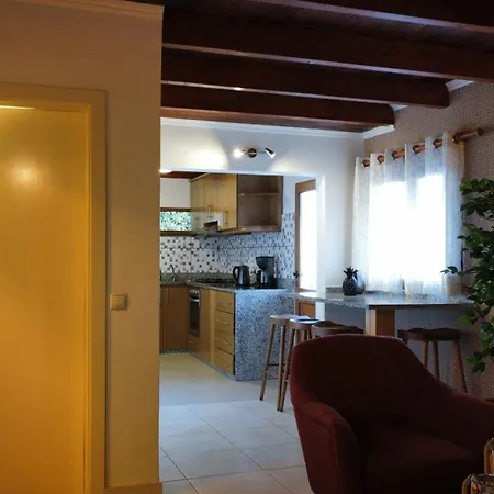 Fantatic House 蓬塔德尔加达